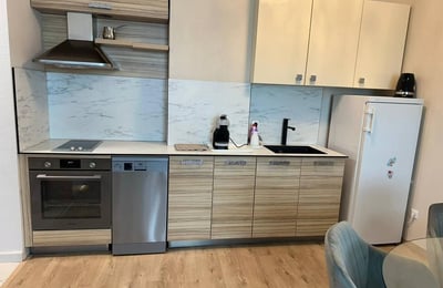 Alquiler de un apartamento amueblado de 2 habitaciones en un distrito prestigioso, Varna, Bulgaria